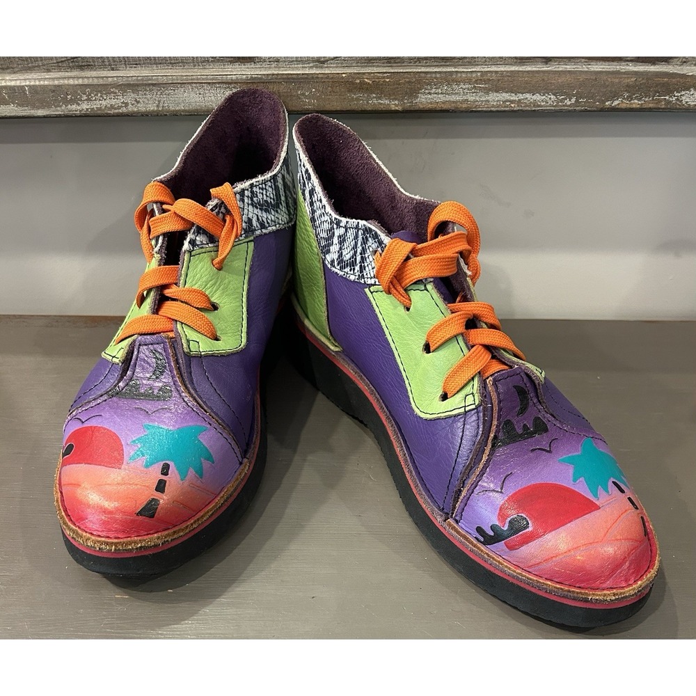 Soletech Hand Painted Leather Designed Women's Size 7 Sun/Cloud/Tree Design